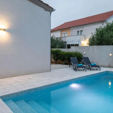 Mare Mar With Pool וילה