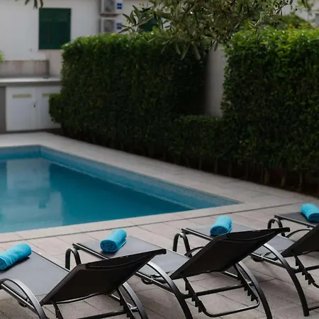 Mare Mar With Pool *