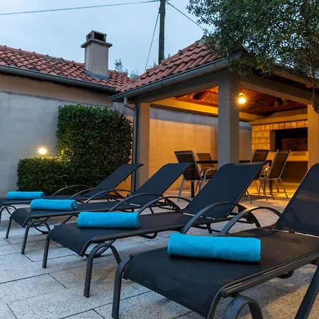 וילה Mare Mar With Pool *