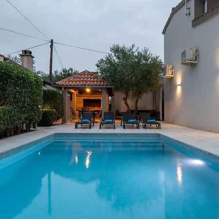 Mare Mar With Pool זאדאר
